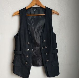 Men's vest with chains
